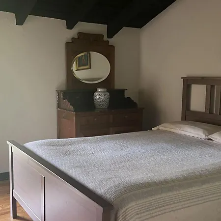 Etxetxobarri, Caserio Independiente Con Vistas A La Cresteria De Anboto Ermua